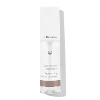 La Cure Intensive Régénérante Dr. Hauschka : soin intensif revitalisant pour les peaux sèches, sujettes aux rides Cure Intensive Régénérante Dr. Hauschka